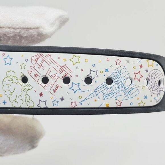 Limited Release Walt Disney World 4 Parks MagicBand2 - Picture 2 of 10